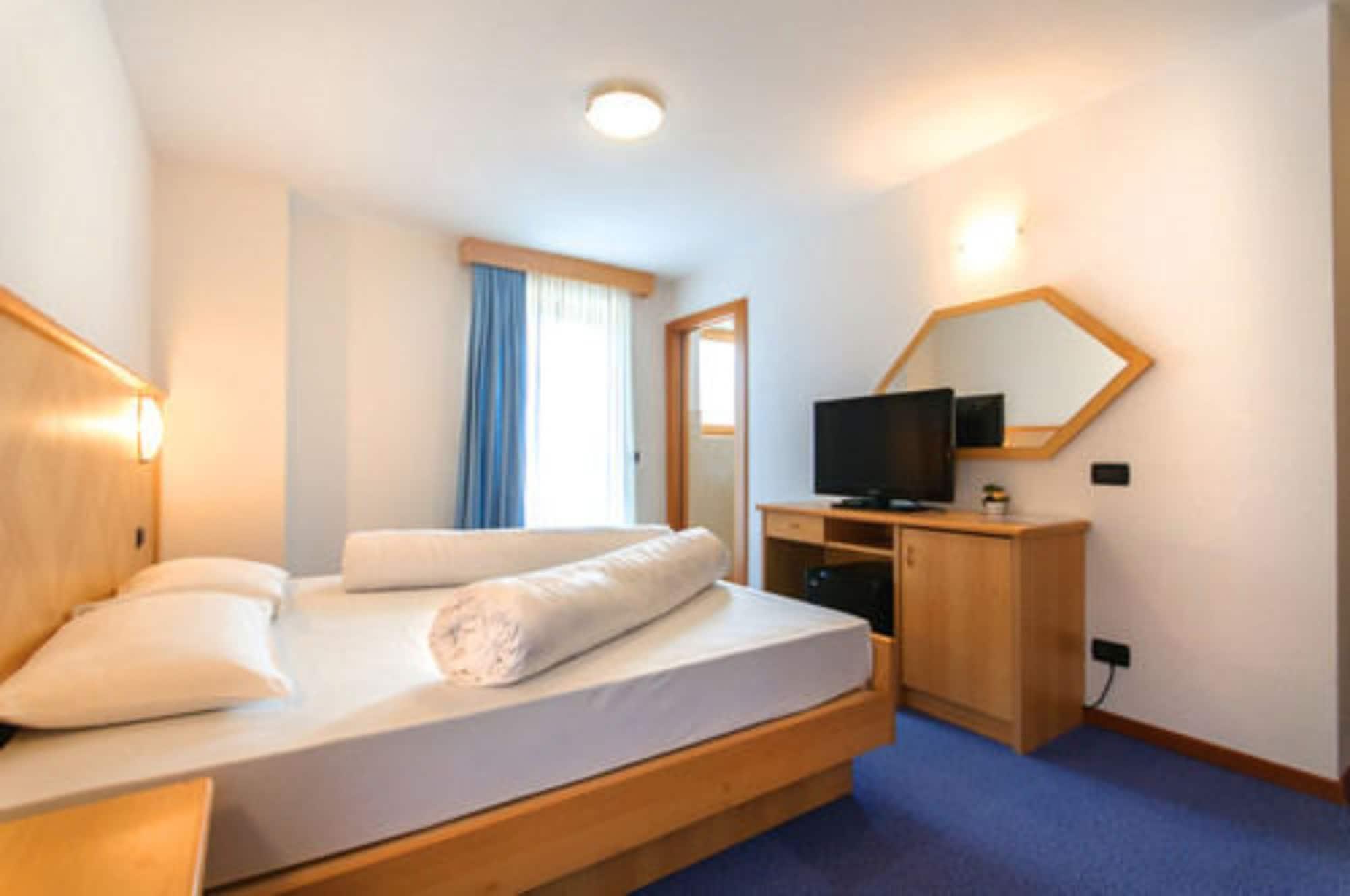Hotel Bellamonte Predazzo Esterno foto